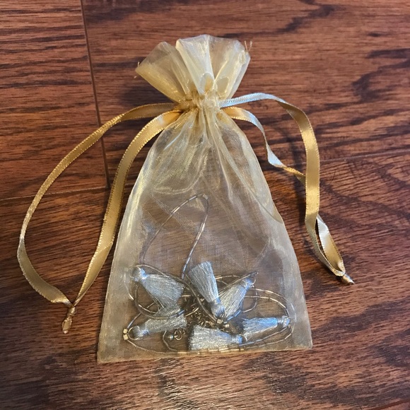 Francesca’s Tassel Necklace - Picture 2 of 5